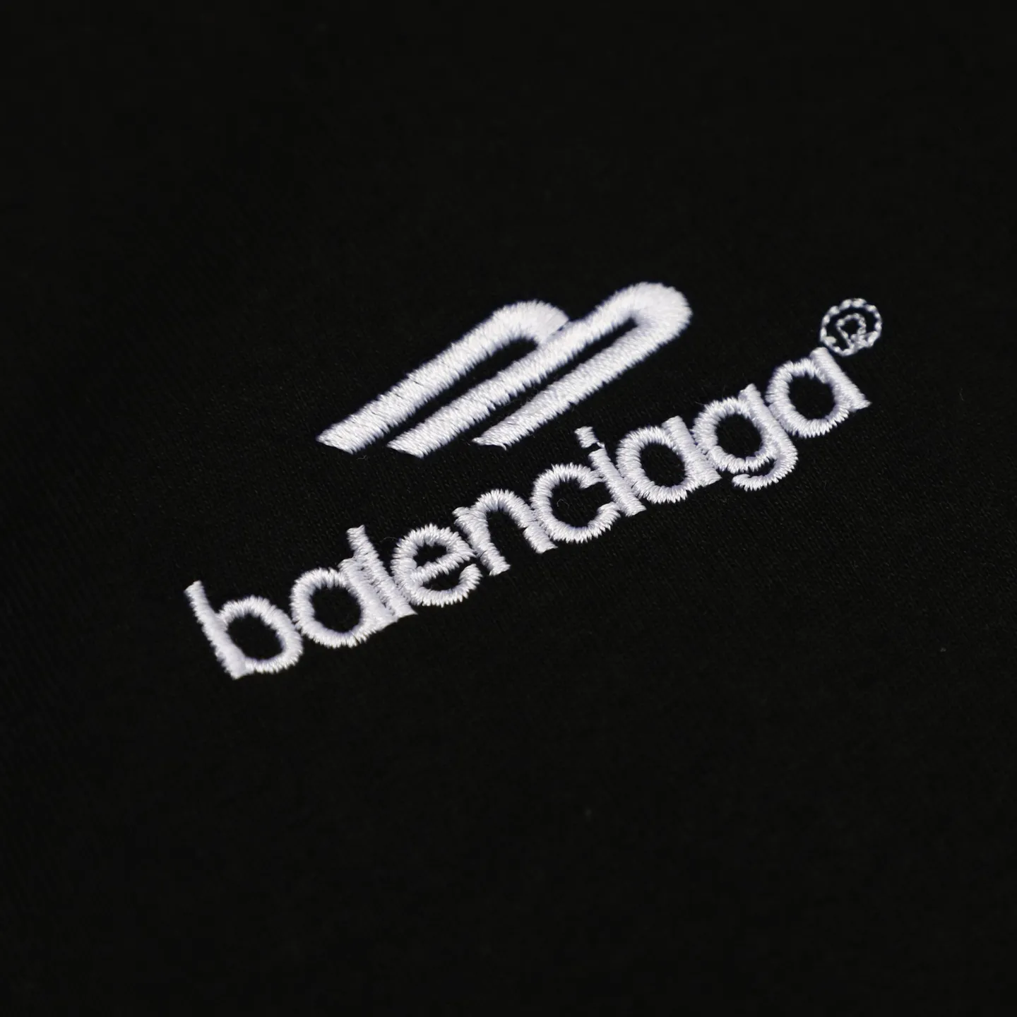 Balenciaga LOGO T : 270 ZP . 270 ， . . . . Color Change。 * 。 ：Black White Size：XS-L